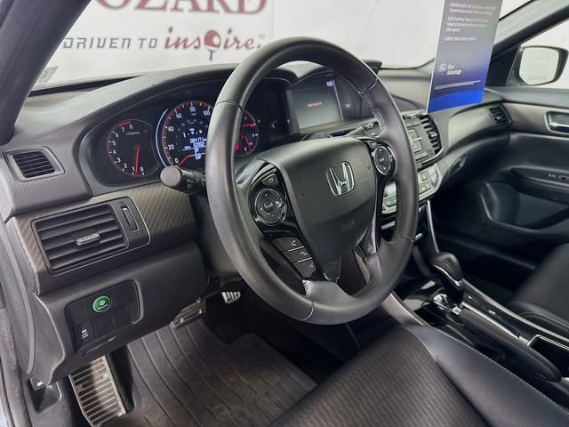 Used 2017 Honda Accord Sport image 11