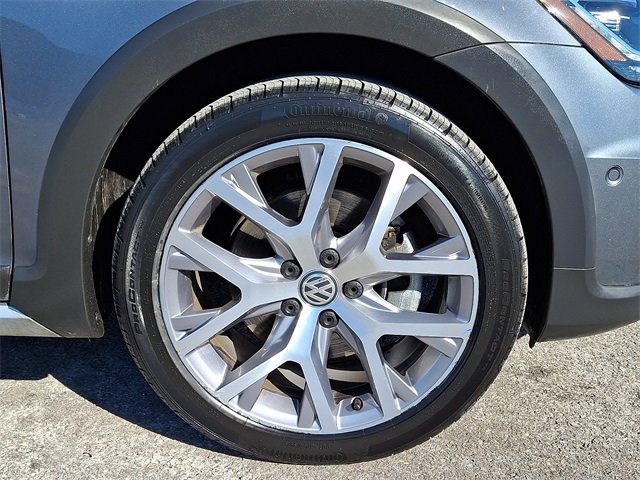 Used 2018 Volkswagen Golf Alltrack SEL image 8