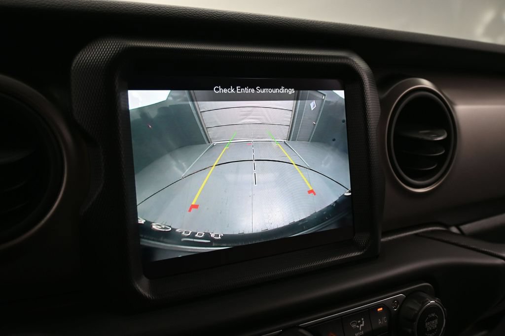 Used 2021 Jeep Wrangler Sport AWD/4WD image 14
