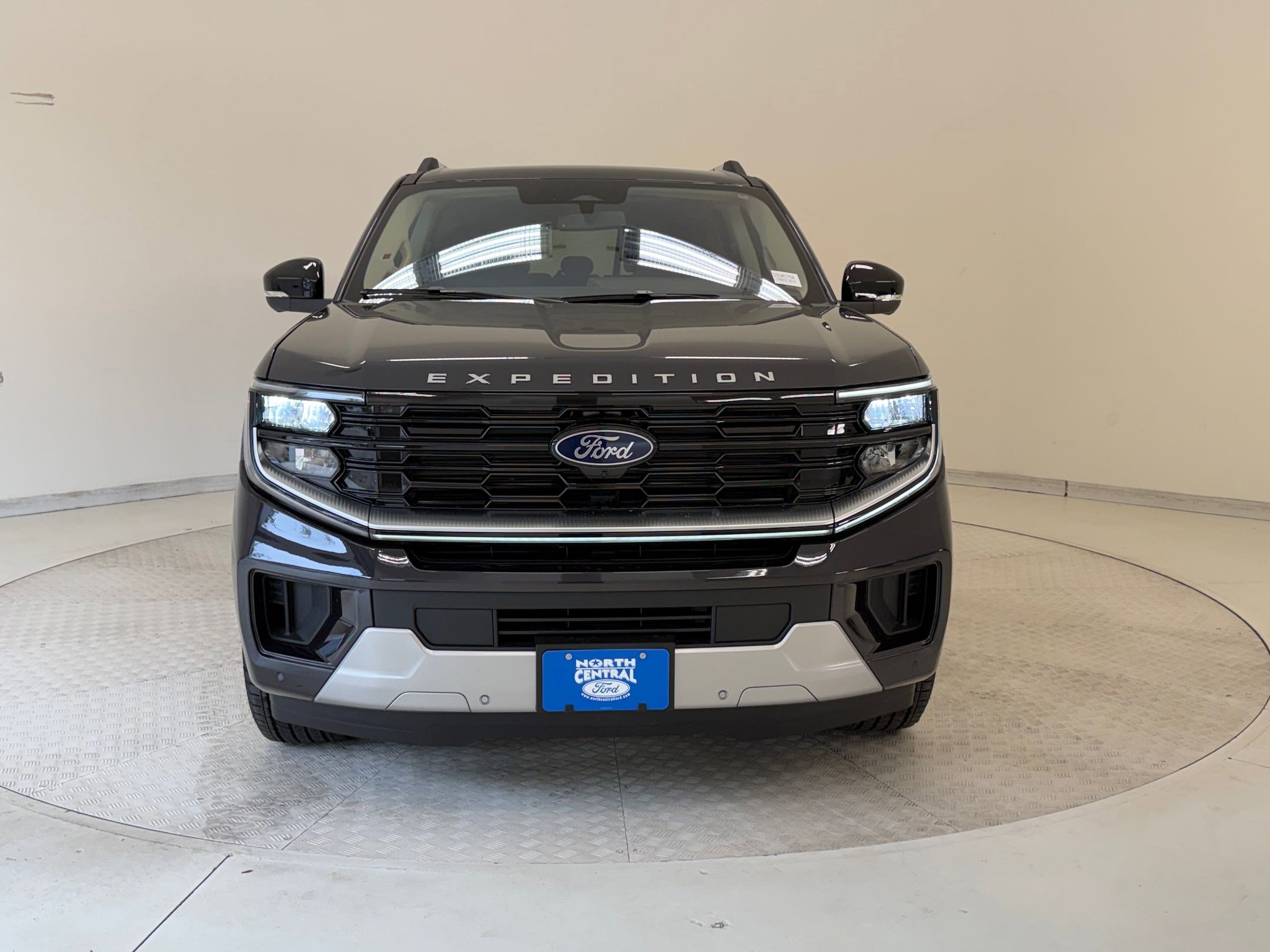 Certified 2025 Ford Expedition Platinum w/ Driver's Package image 10