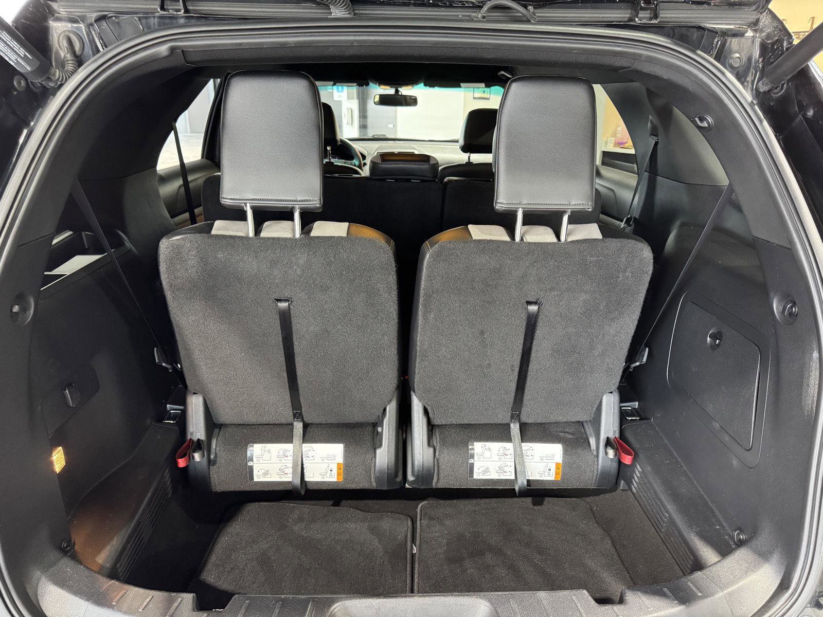 Certified 2017 Ford Explorer XLT w/ Equipment Group 202A FWD image 39