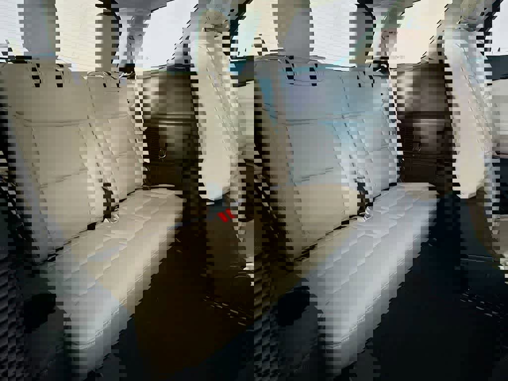 Certified 2020 Ford Explorer Limited w/ Class III Trailer Tow Package image 34