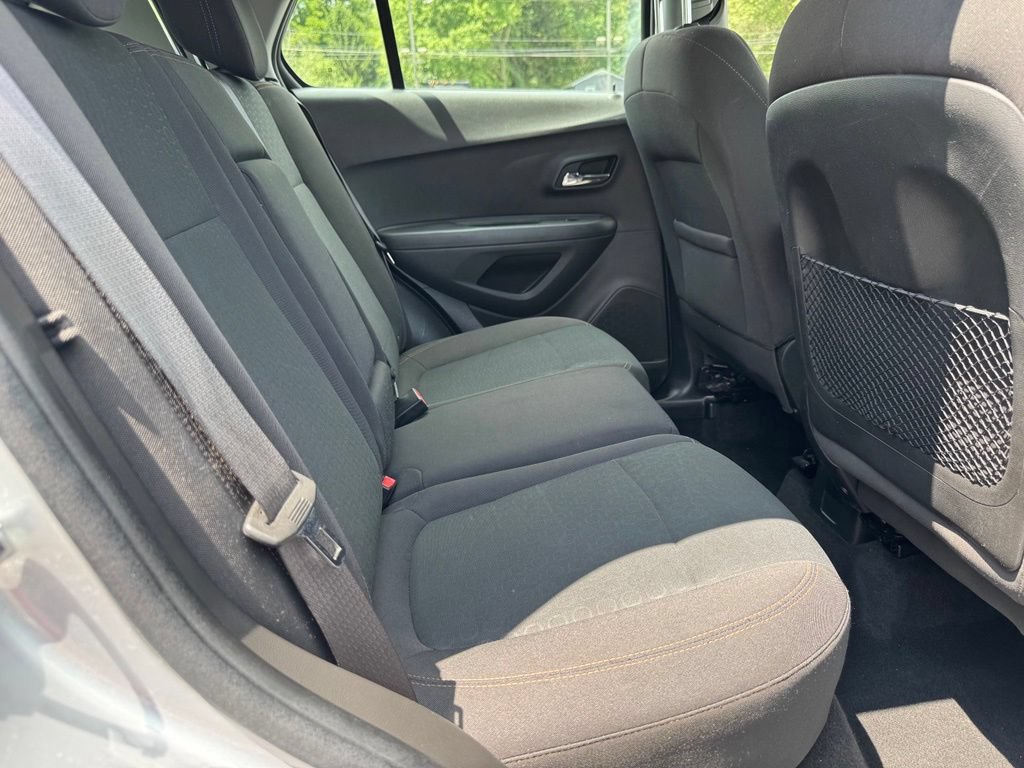 Used 2018 Chevrolet Trax LS AWD/4WD image 15