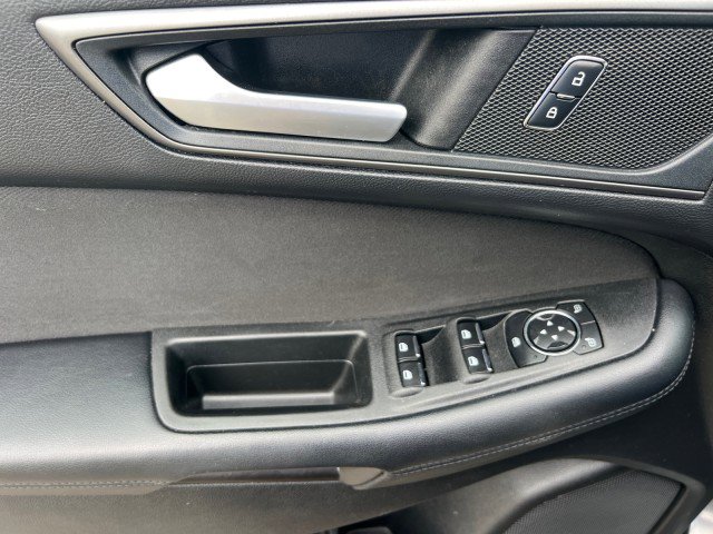 Certified 2017 Ford Edge SE AWD/4WD image 9