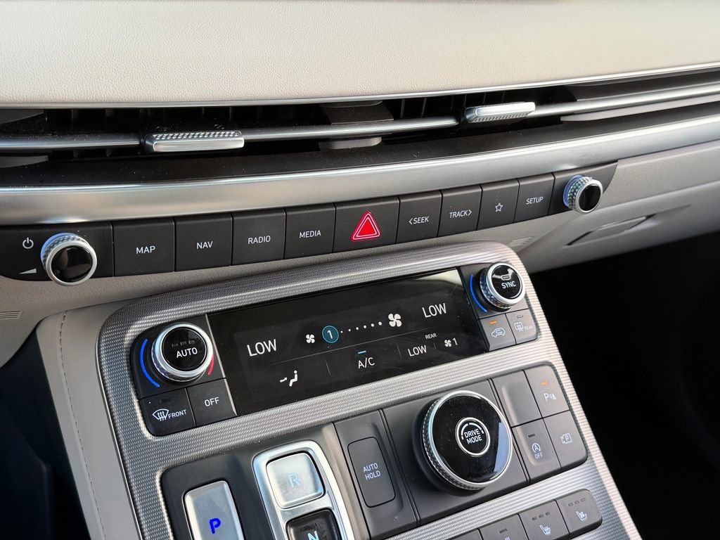 Used 2024 Hyundai Palisade Calligraphy FWD image 23