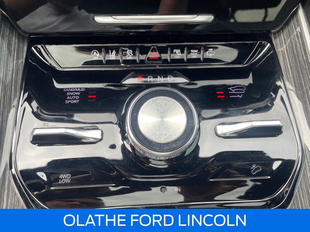 Used 2022 Jeep Wagoneer Series III w/ Premium Group I image 14