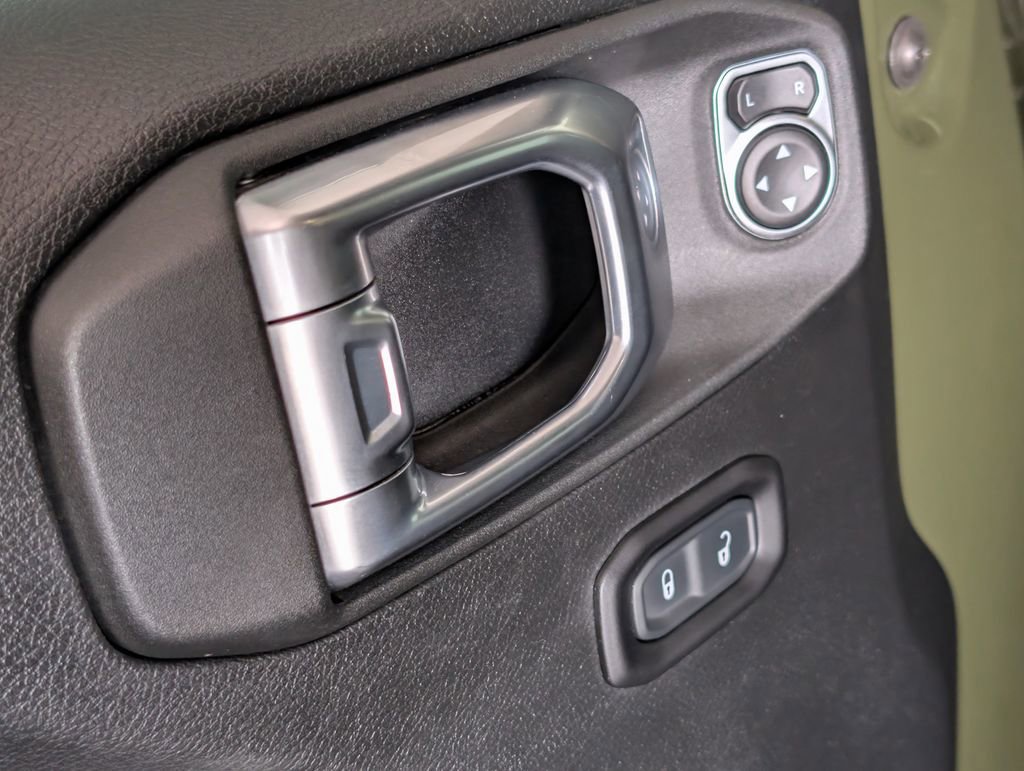 Used 2021 Jeep Gladiator Sport AWD/4WD image 23