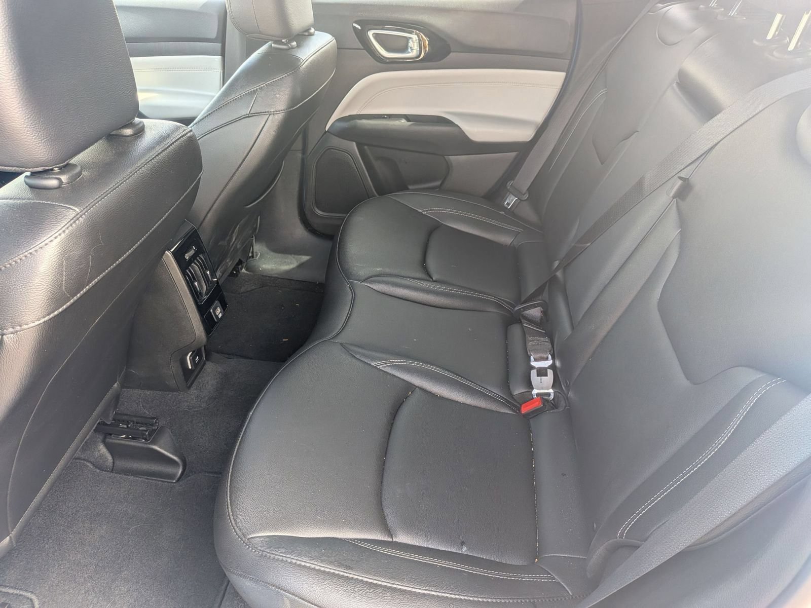 Used 2025 Jeep Compass Limited AWD/4WD image 25