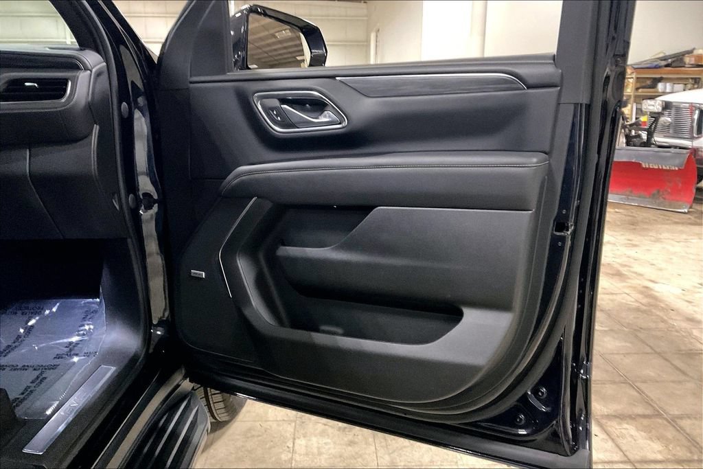 Used 2023 GMC Yukon SLT AWD/4WD image 22