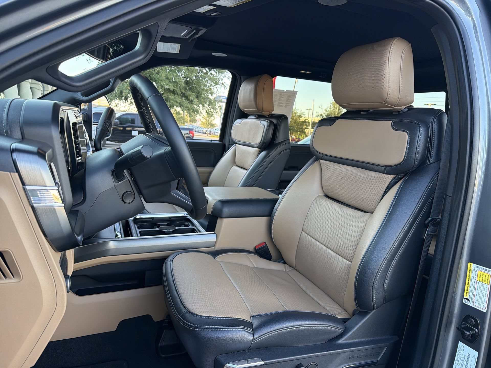 Certified 2023 Ford F250 Lariat w/ Lariat Ultimate Package AWD/4WD image 11