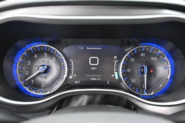 Used 2024 Chrysler Pacifica Touring-L AWD/4WD image 36