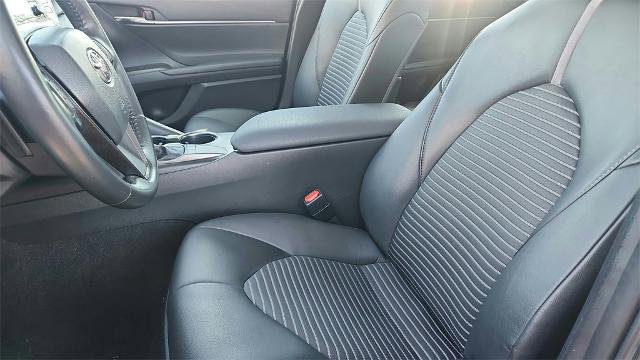Used 2024 Toyota Camry SE image 11