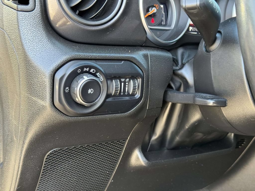 Used 2022 Jeep Wrangler Unlimited Sport AWD/4WD image 10