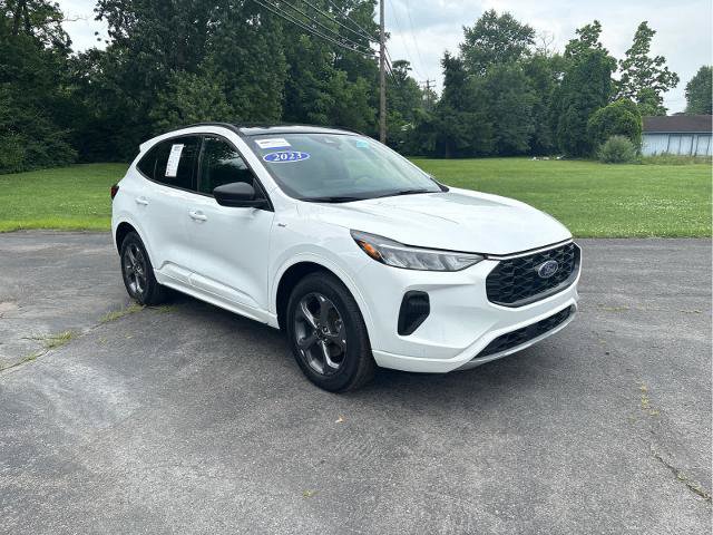 Certified 2023 Ford Escape ST-Line w/ Tech Pack #1 AWD/4WD image 3