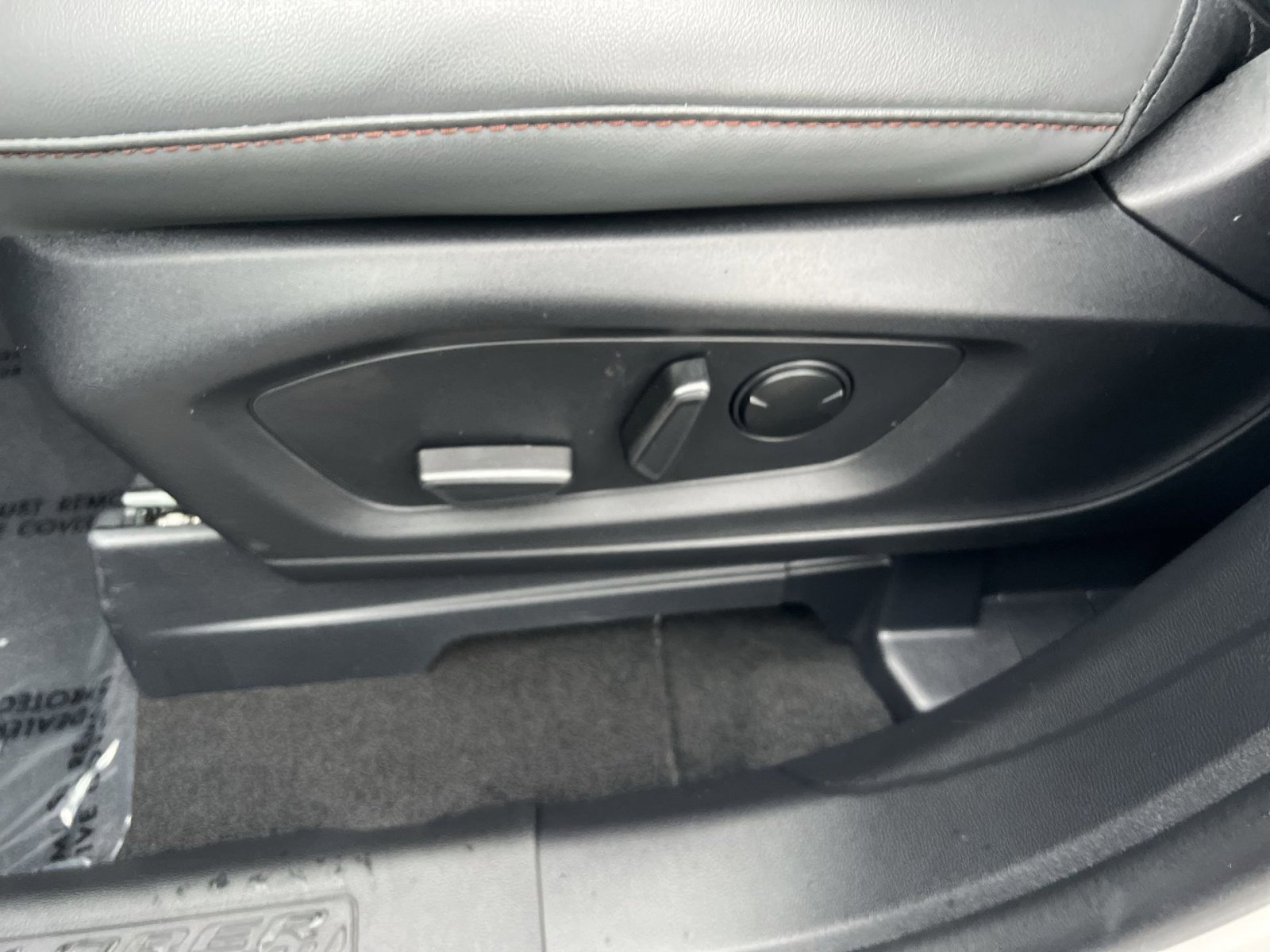 Certified 2025 Ford Explorer Active w/ Active Comfort Package image 14