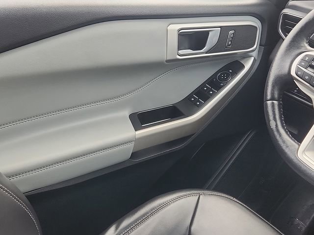 Certified 2023 Ford Explorer XLT w/ Equipment Group 202A image 11