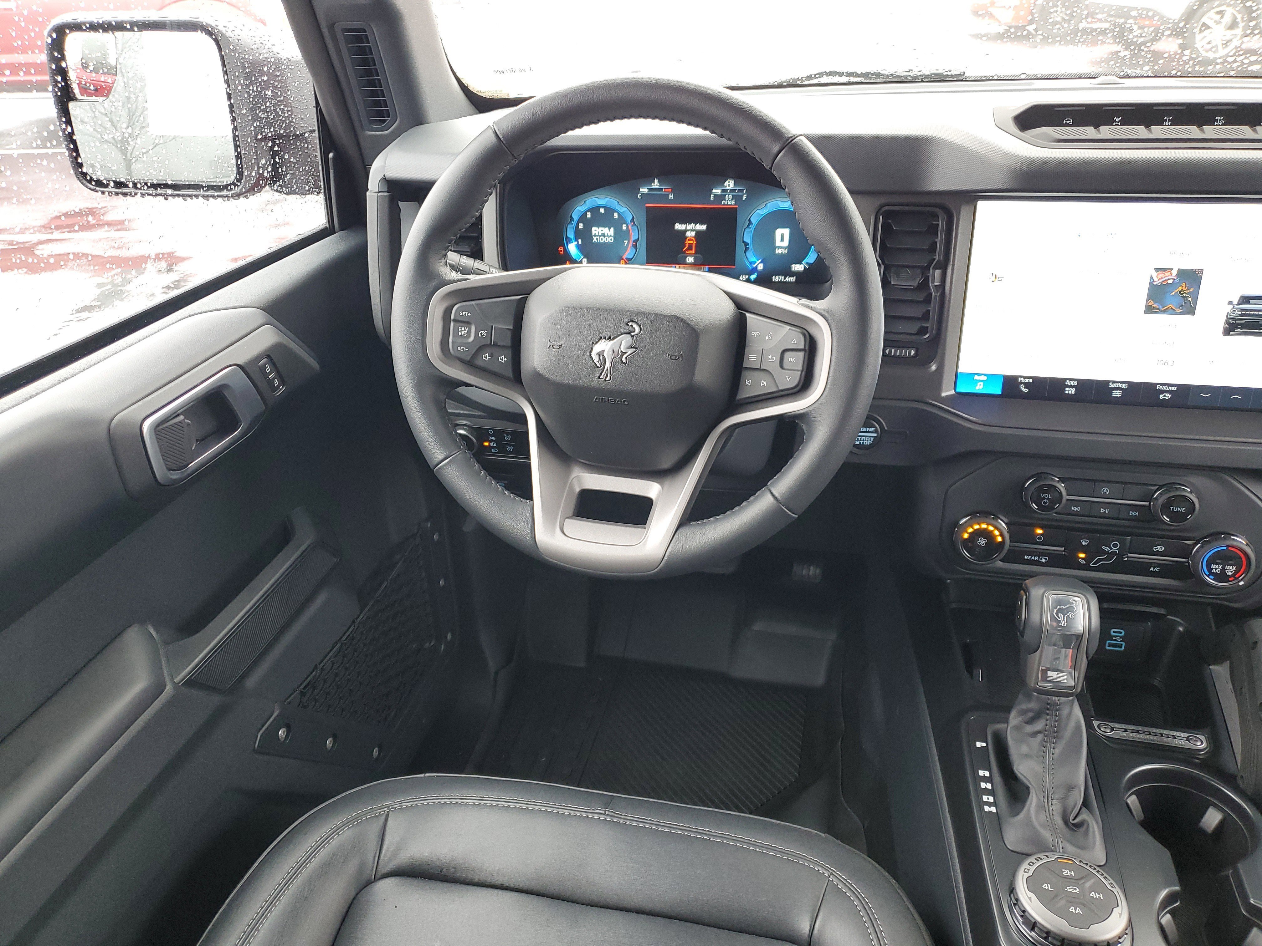 Certified 2025 Ford Bronco Badlands image 9