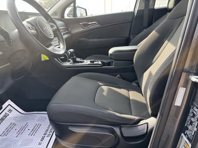 Used 2023 Kia Sportage LX image 10