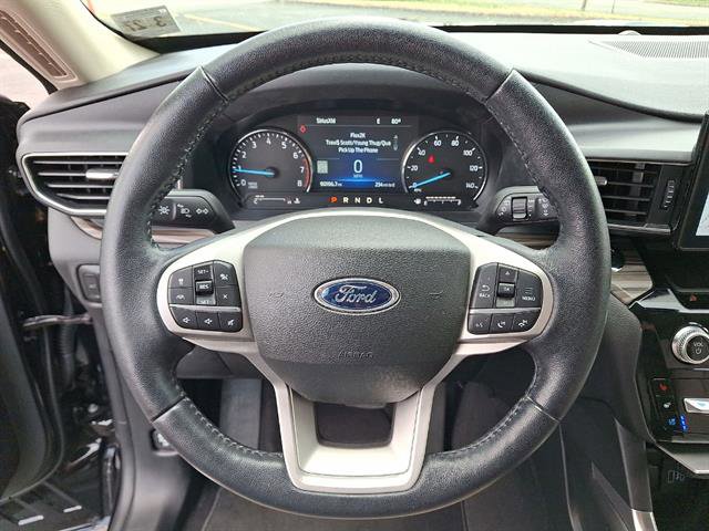 Certified 2022 Ford Explorer Limited w/ Equipment Group 301A AWD/4WD image 16