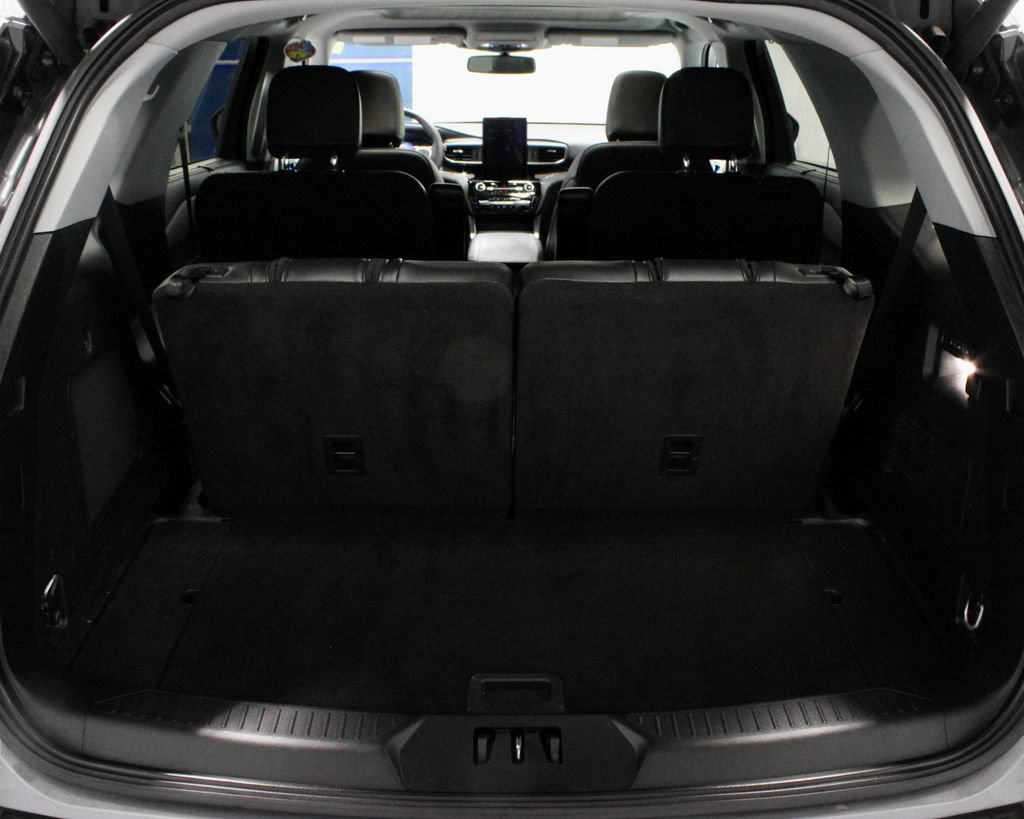 Certified 2023 Ford Explorer Limited w/ Limited Technology Package AWD/4WD image 13