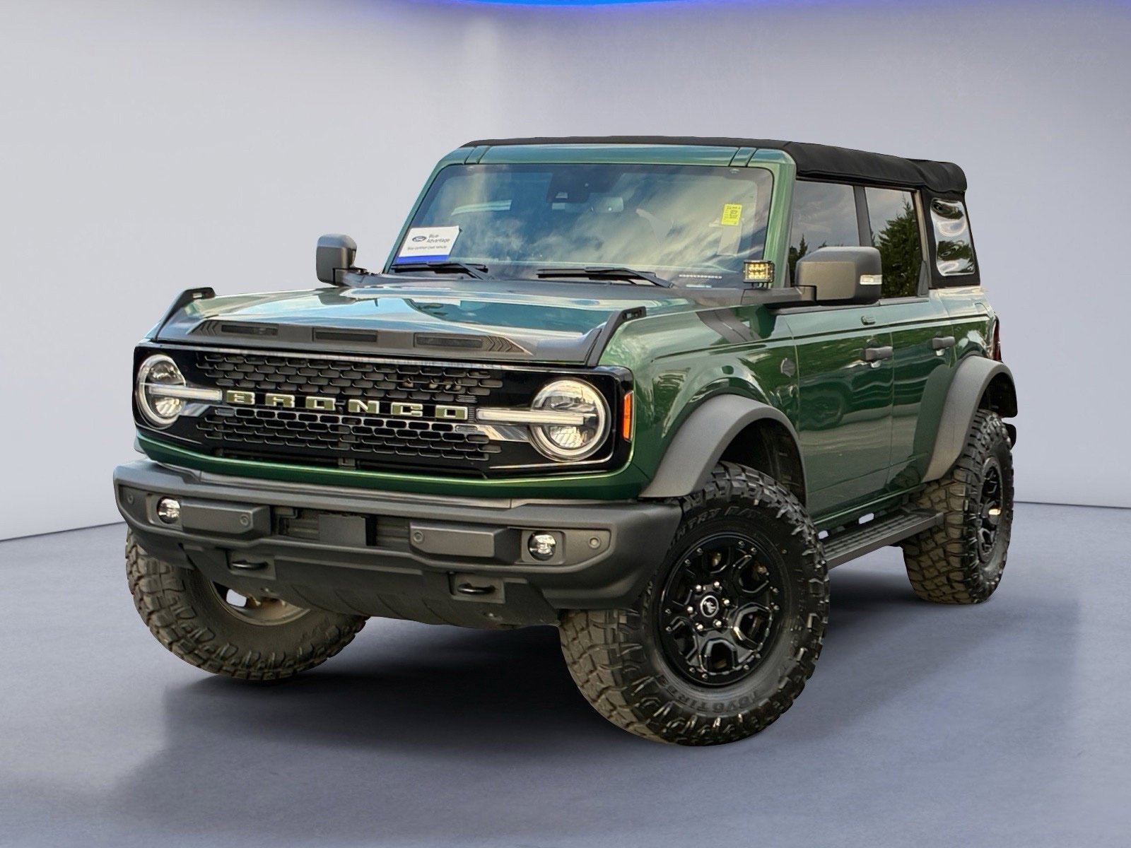 Certified 2022 Ford Bronco Wildtrak AWD/4WD image 2