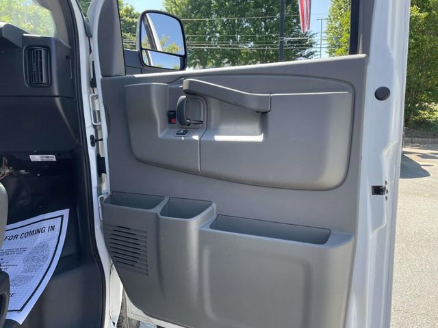 Used 2021 Chevrolet Express 2500 w/ Driver Convenience Package RWD image 16
