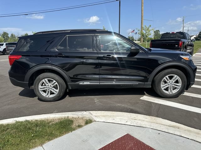 Certified 2023 Ford Explorer XLT w/ Equipment Group 202A AWD/4WD image 6
