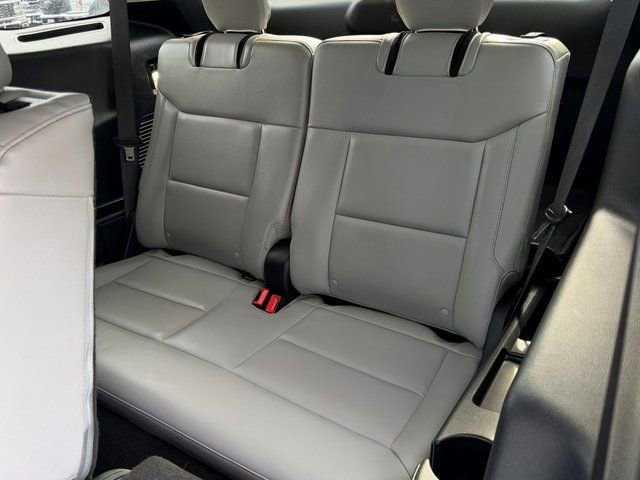 Certified 2025 Ford Explorer Active w/ Active Comfort Package image 35