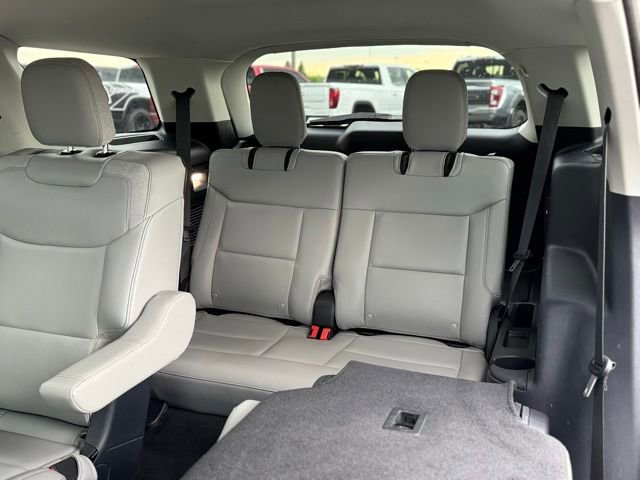 Certified 2025 Ford Explorer Active w/ Active Comfort Package AWD/4WD image 22