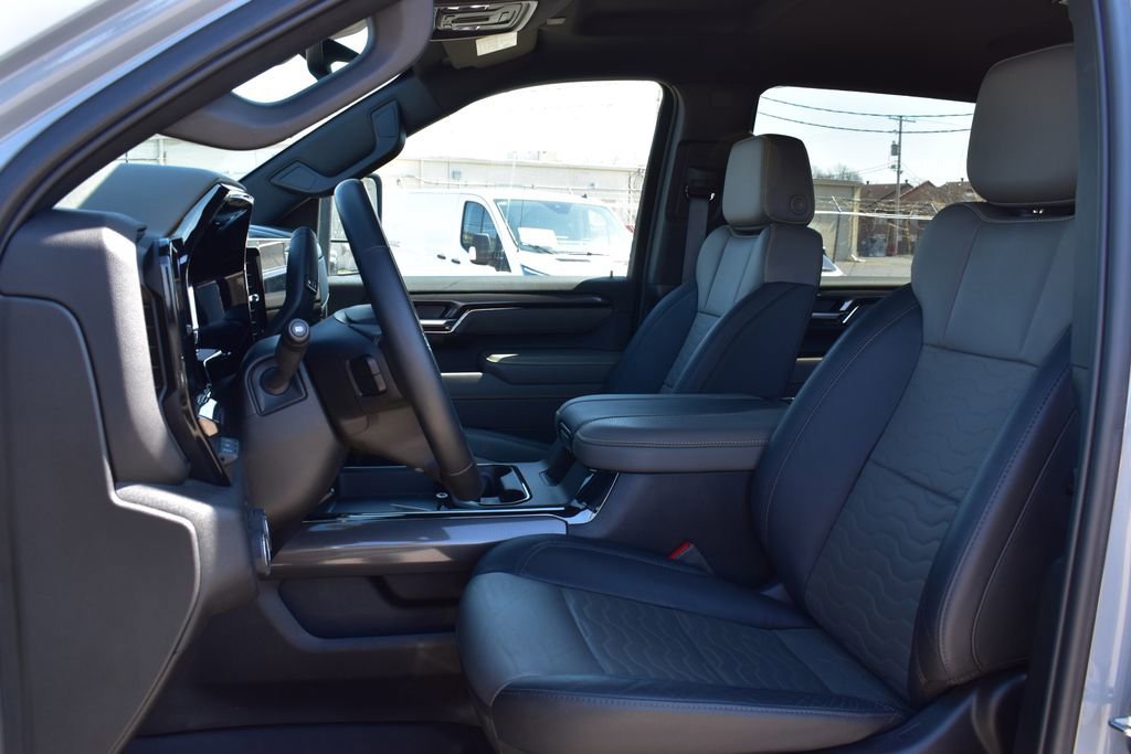 Used 2024 Chevrolet Silverado 2500 ZR2 w/ Technology Package image 7