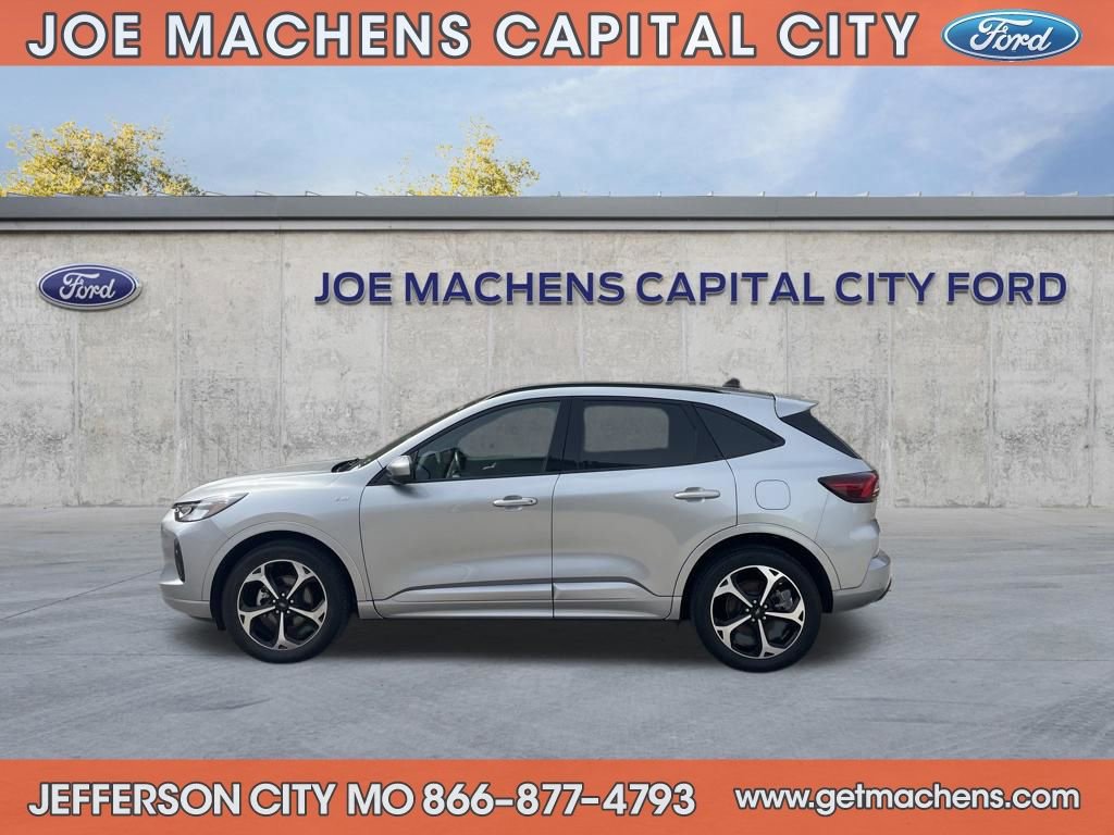 Certified 2023 Ford Escape ST-Line Select w/ Tech Pack #2 image 2