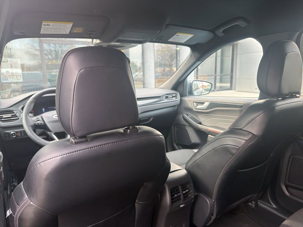 Certified 2025 Ford Escape ST-Line Select image 26