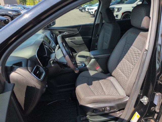 Used 2020 Chevrolet Equinox LT w/ Driver Convenience Package AWD/4WD image 27