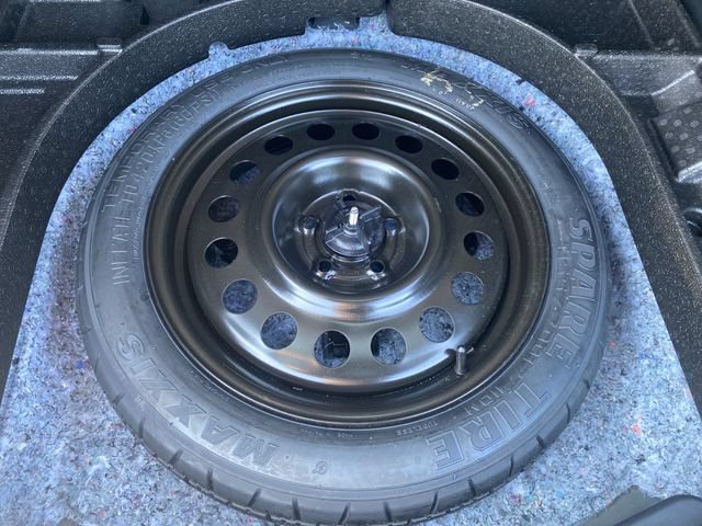 Certified 2022 Ford Escape Titanium w/ Class II Trailer Tow Package AWD/4WD image 11