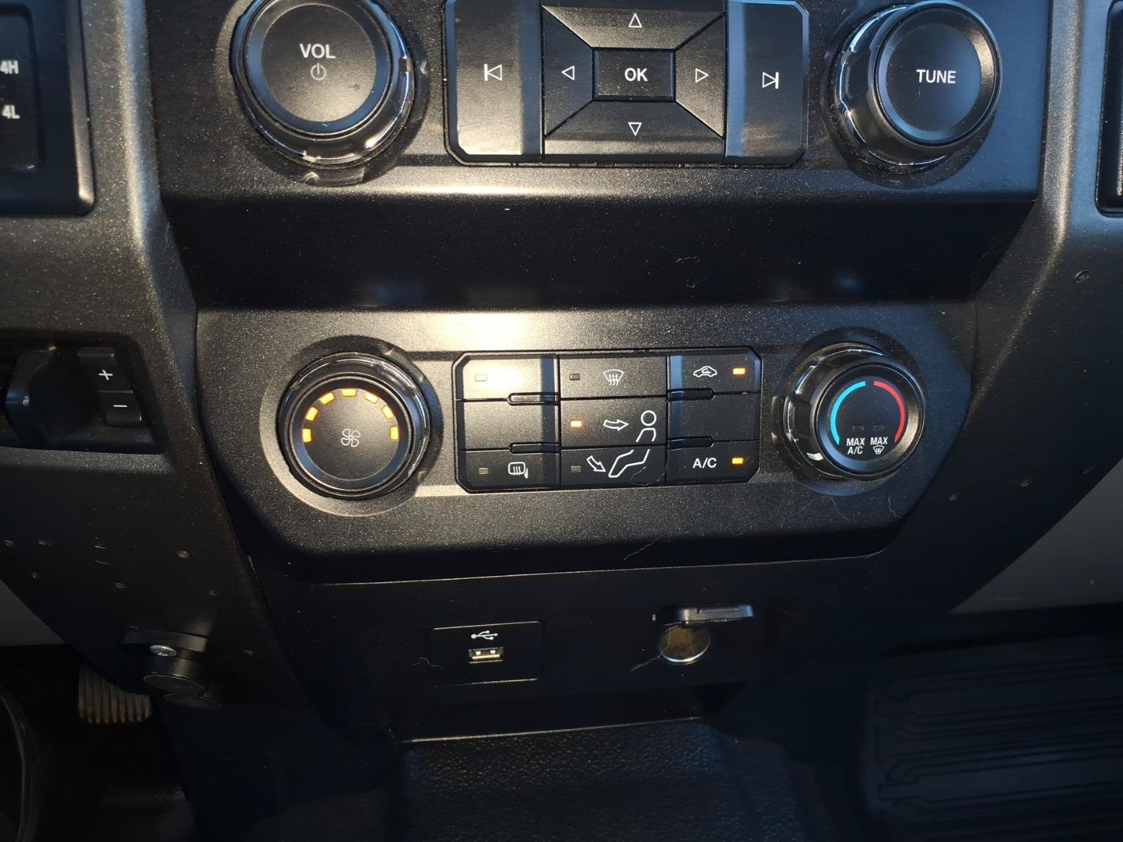 Certified 2019 Ford F250 XL w/ STX Appearance Package AWD/4WD image 25