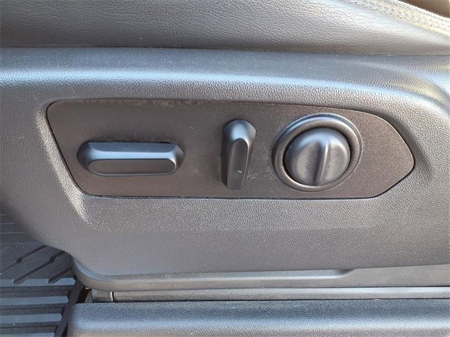 Used 2020 Chevrolet Silverado 2500 High Country w/ Technology Package image 15