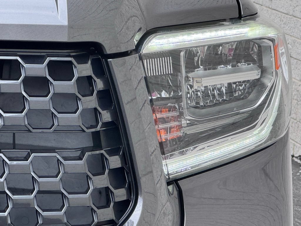 Used 2019 Toyota Tundra Platinum AWD/4WD image 5