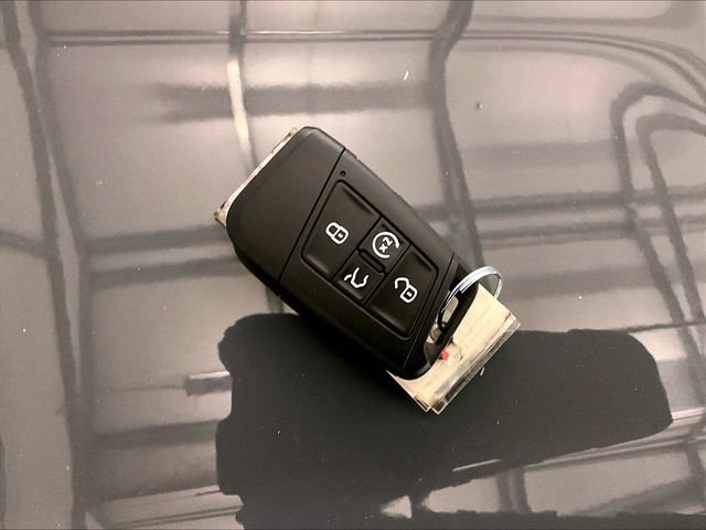 Used 2023 Volkswagen Taos SEL AWD/4WD image 9