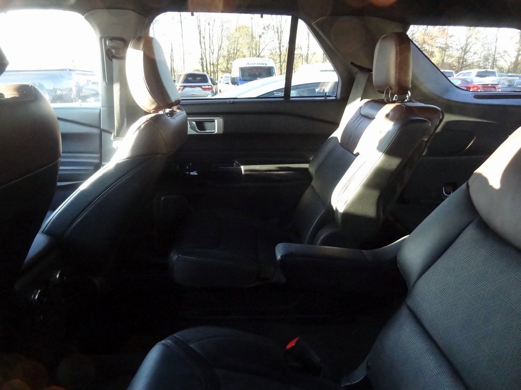 Certified 2022 Ford Explorer Platinum w/ Equipment Group 601A image 10