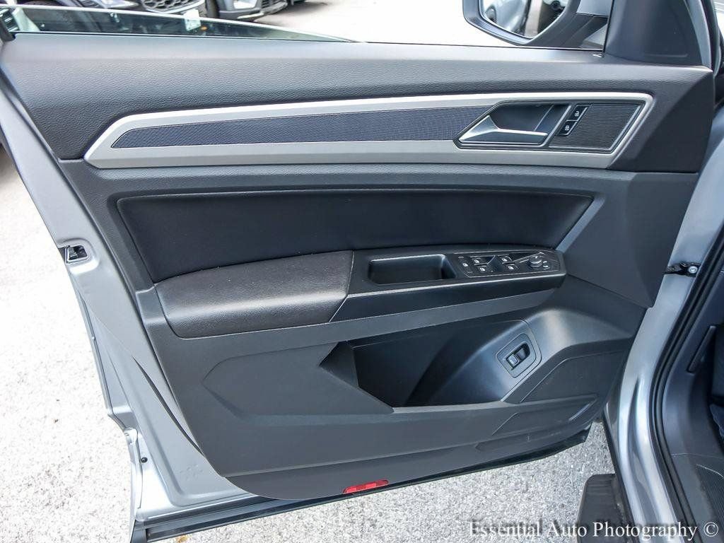 Used 2021 Volkswagen Atlas SE w/ Panoramic Sunroof Package AWD/4WD image 22