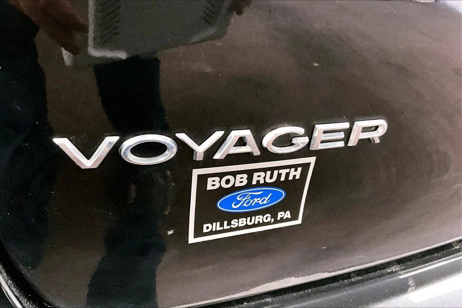 Used 2022 Chrysler Voyager LX image 13