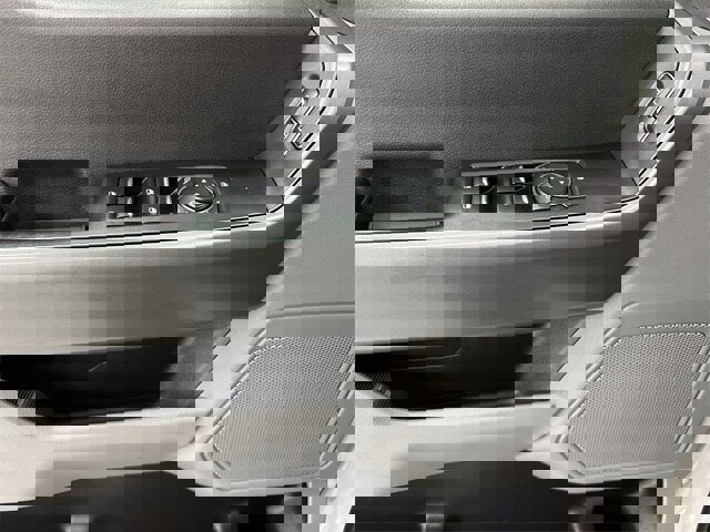 Certified 2025 Ford F250 XLT image 4