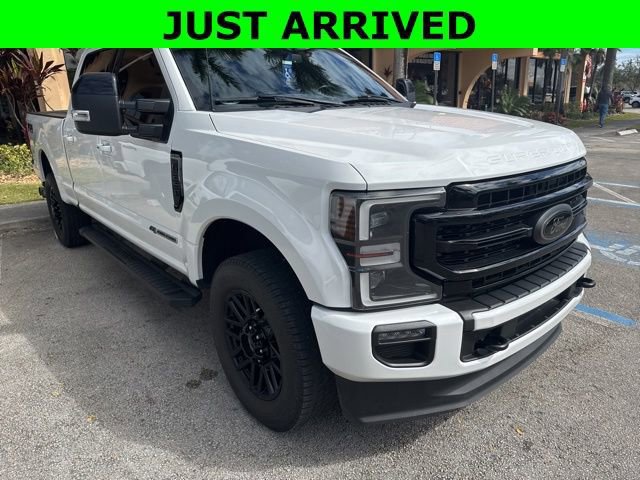 Certified 2022 Ford F250 Lariat w/ Black Appearance Package image 2