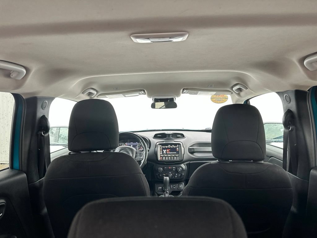 Used 2022 Jeep Renegade Latitude AWD/4WD image 25