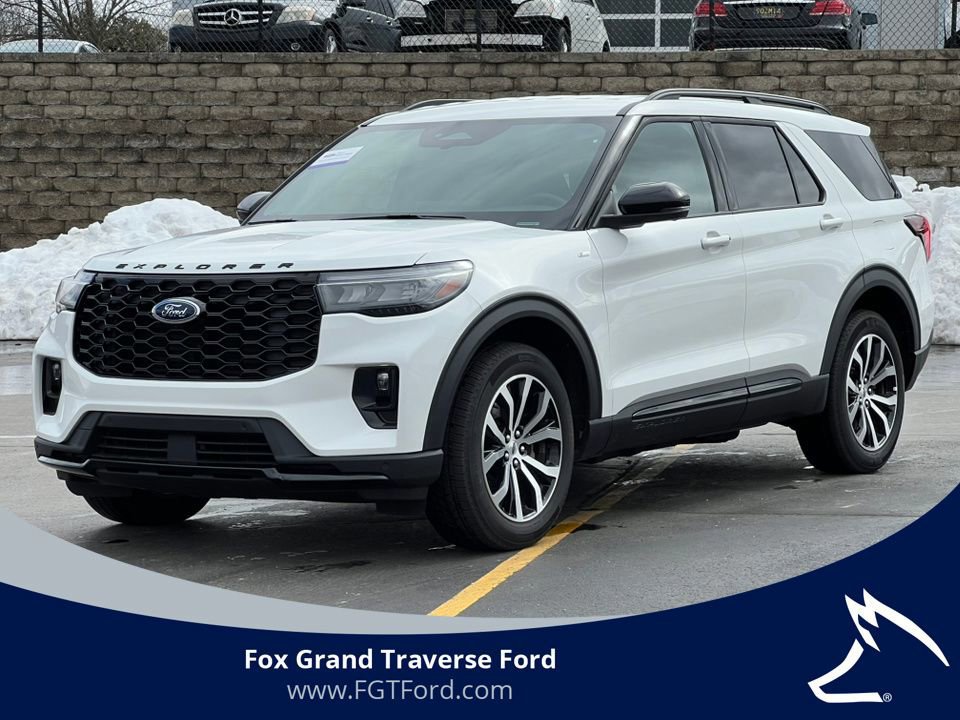 Certified 2025 Ford Explorer ST-Line image 6