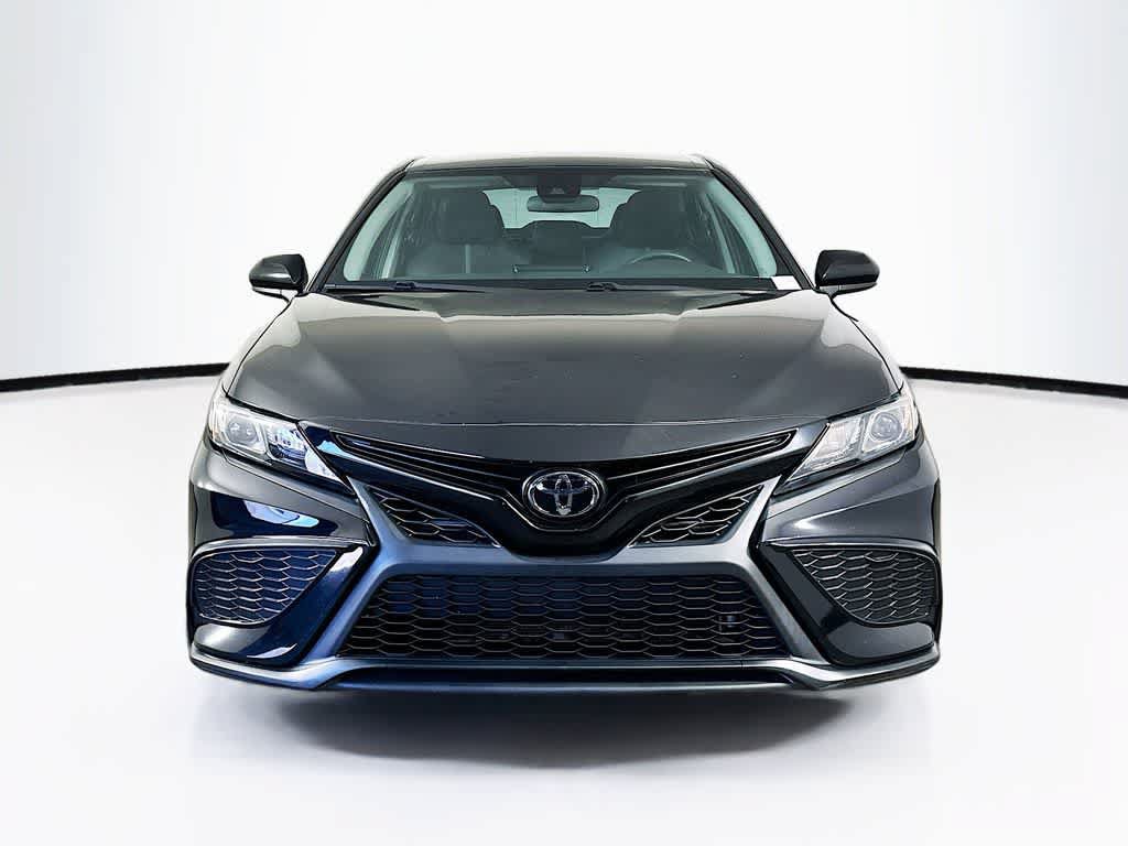 Used 2021 Toyota Camry SE FWD image 6