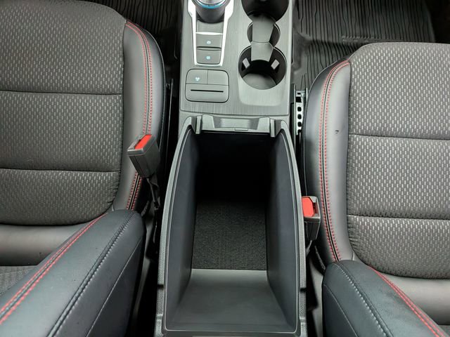 Certified 2025 Ford Escape ST-Line w/ Equipment Group 301A image 18