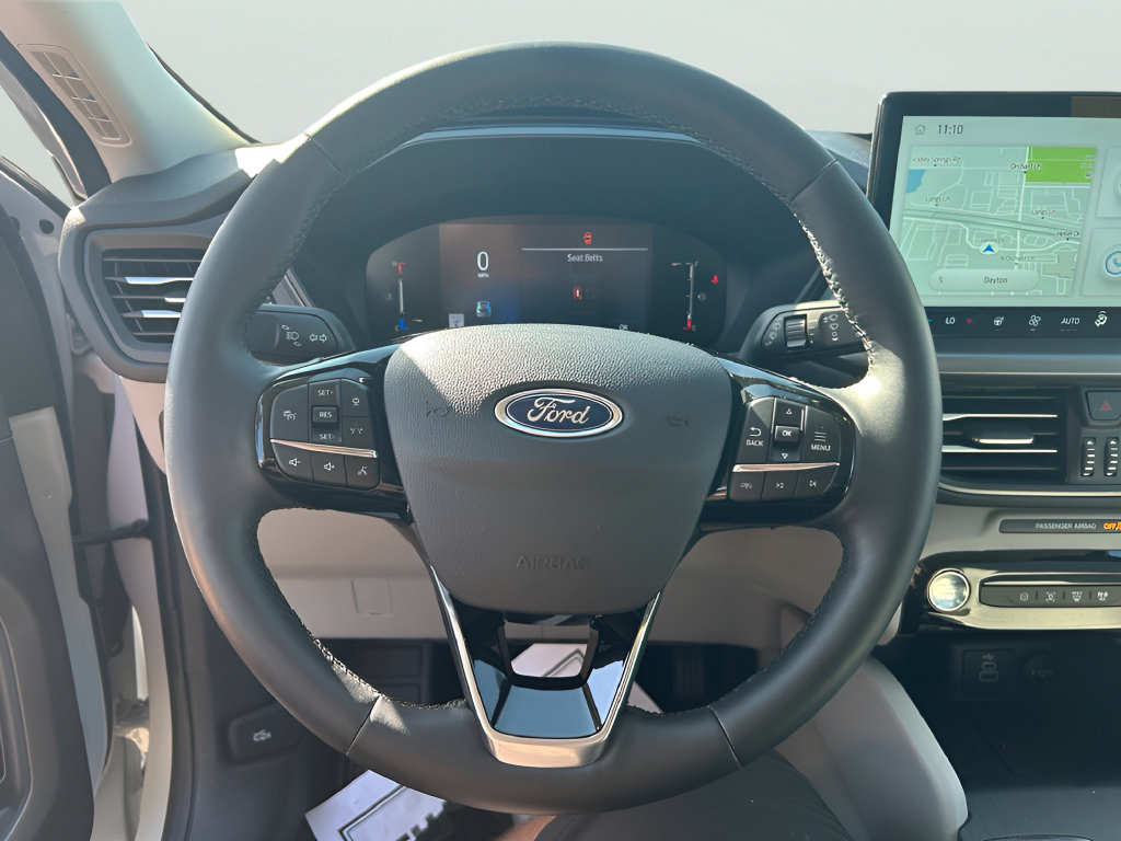 Certified 2025 Ford Escape SE FWD image 17