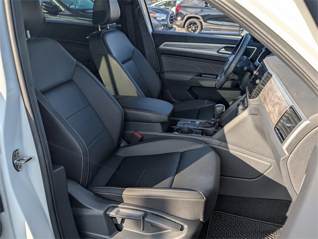 Used 2022 Volkswagen Atlas Cross Sport SE image 13