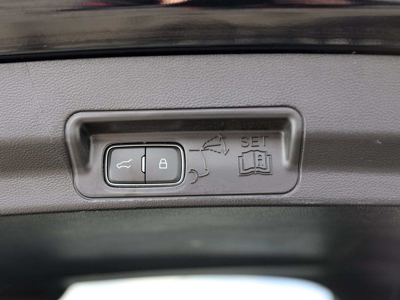 Certified 2022 Ford Explorer Timberline image 18